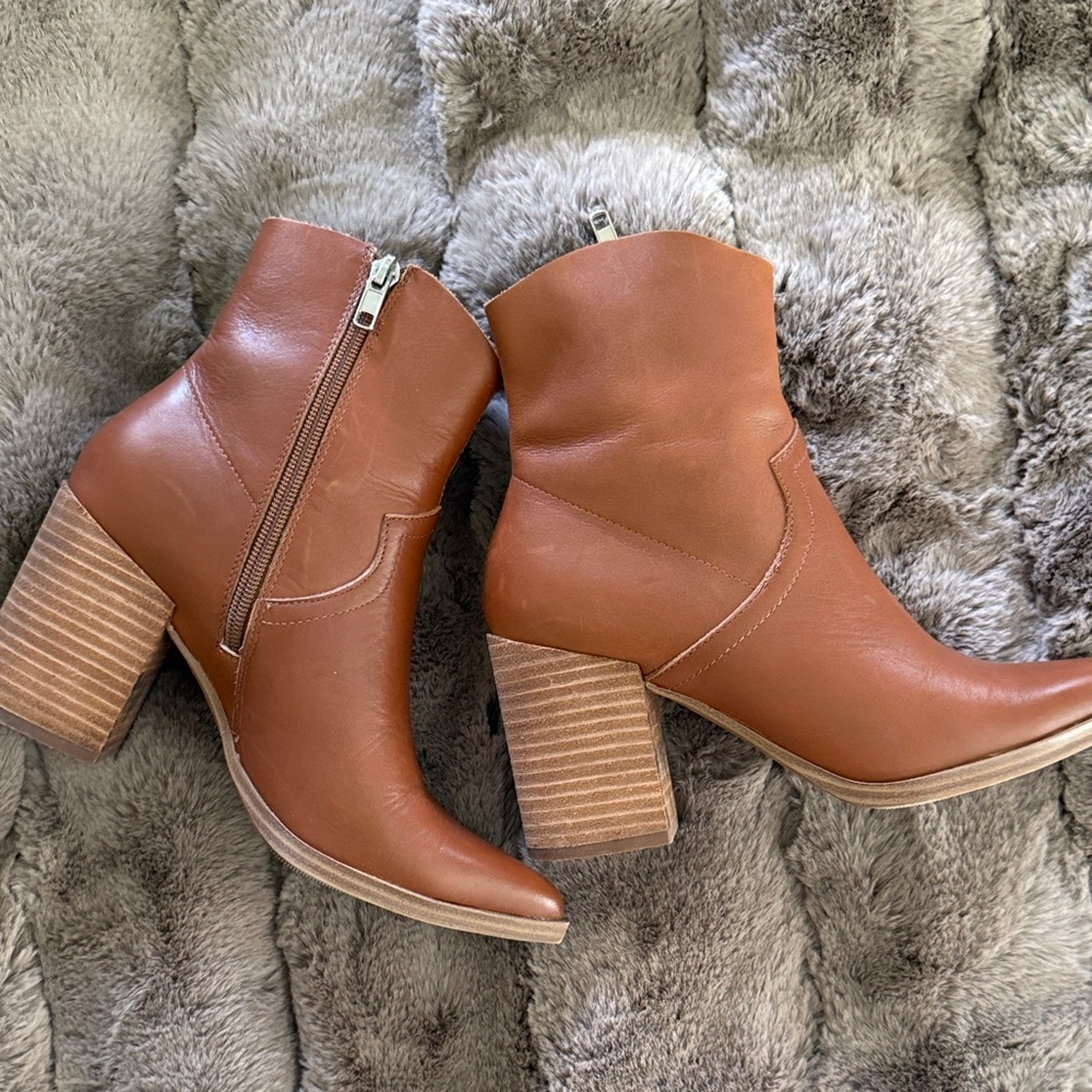 Steve Madden Cate pointed-toe ankle boot in cognac leather